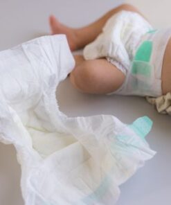 hoc-cham-soc-viem-da-ta-lot-o-tre-so-sinh