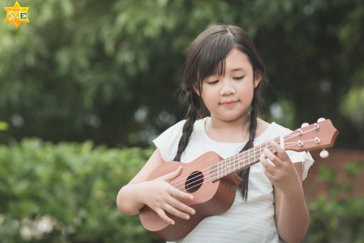 hoc-ukulele-danh-cho-tre-em hoc-ukulele-danh-cho-tre-em