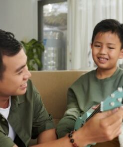 hoc-ukulele-danh-cho-tre-tu-5-den-10-tuoi