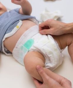 khoa-hoc-cham-soc-viem-da-ta-lot-o-tre-so-sinh